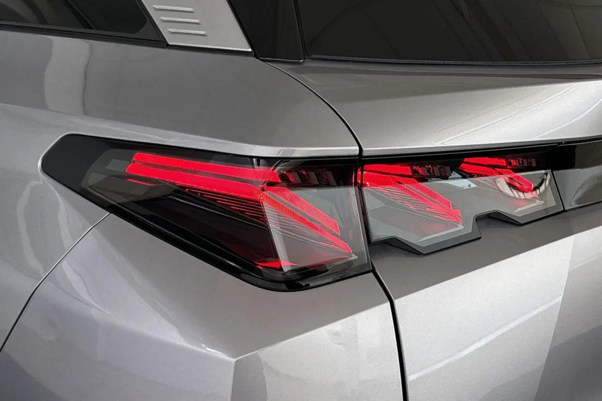1.2 Hybrid 145 GT 7p Stuur-Stoelverwarming 360-Camera Keyless Apple CarPlay