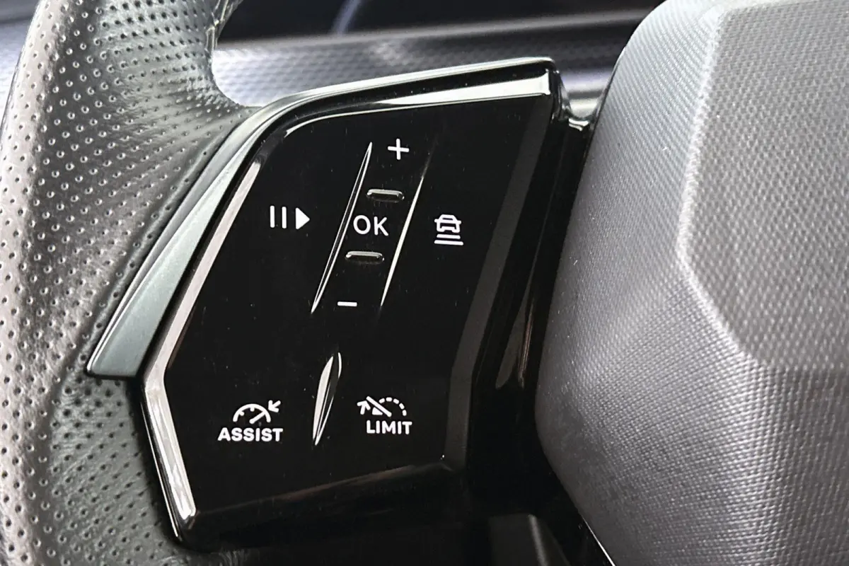 1.2 Hybrid 145 GT 7p Stuur-Stoelverwarming 360-Camera Keyless Apple CarPlay