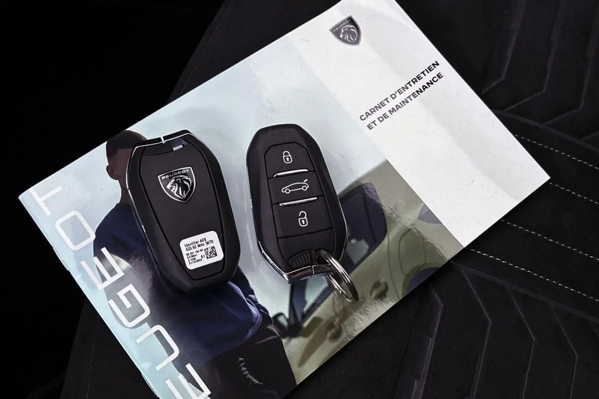 1.2 Hybrid 145 GT 7p Stuur-Stoelverwarming 360-Camera Keyless Apple CarPlay