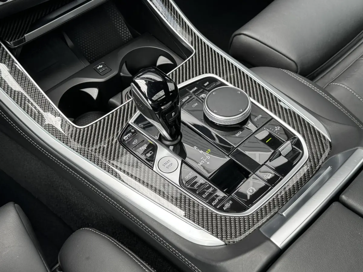 xDrive45e High Executive 398 PK | Carbon | Sky lounge | 4 wiel sturing | Trekhaak