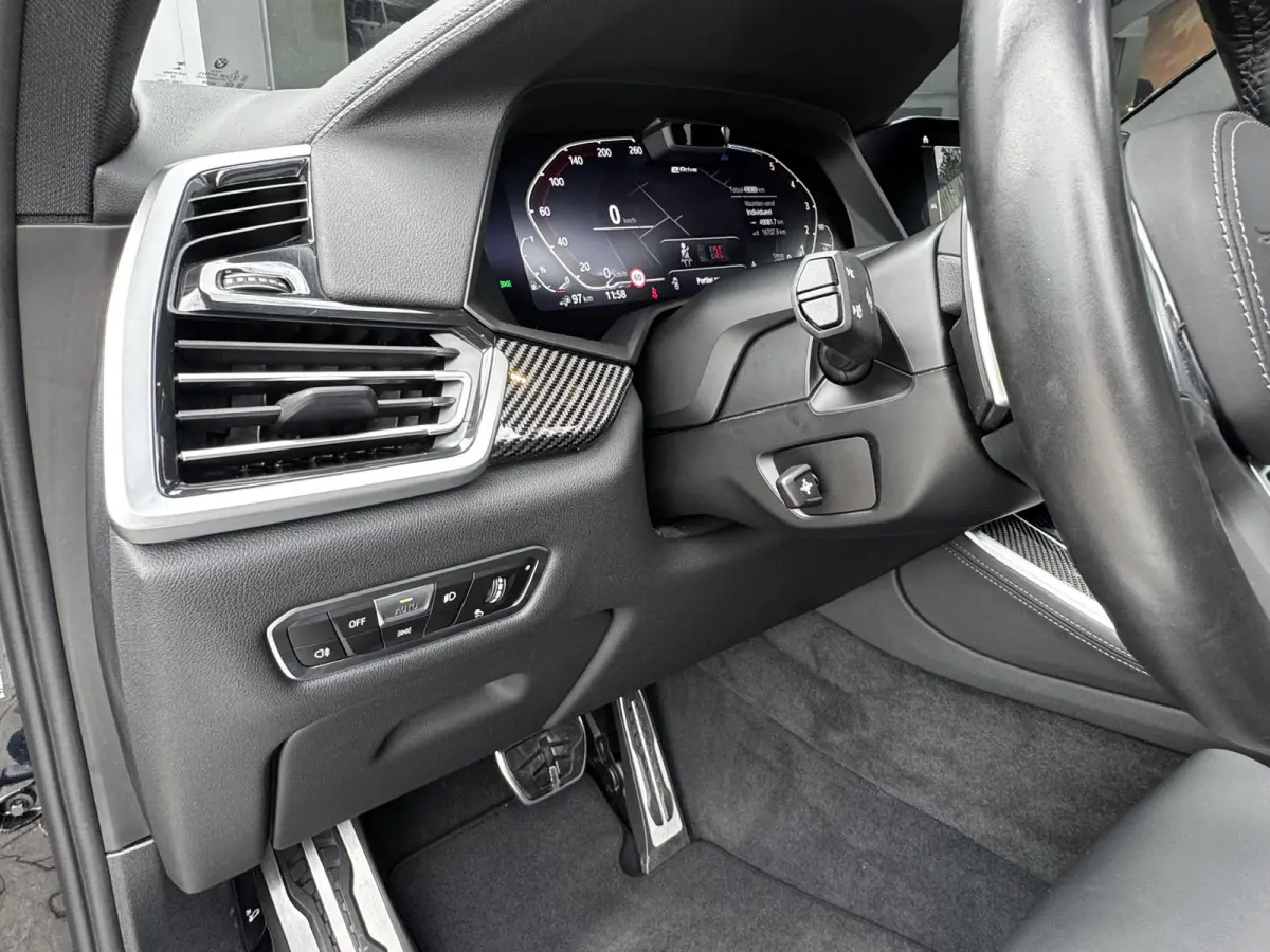xDrive45e High Executive 398 PK | Carbon | Sky lounge | 4 wiel sturing | Trekhaak