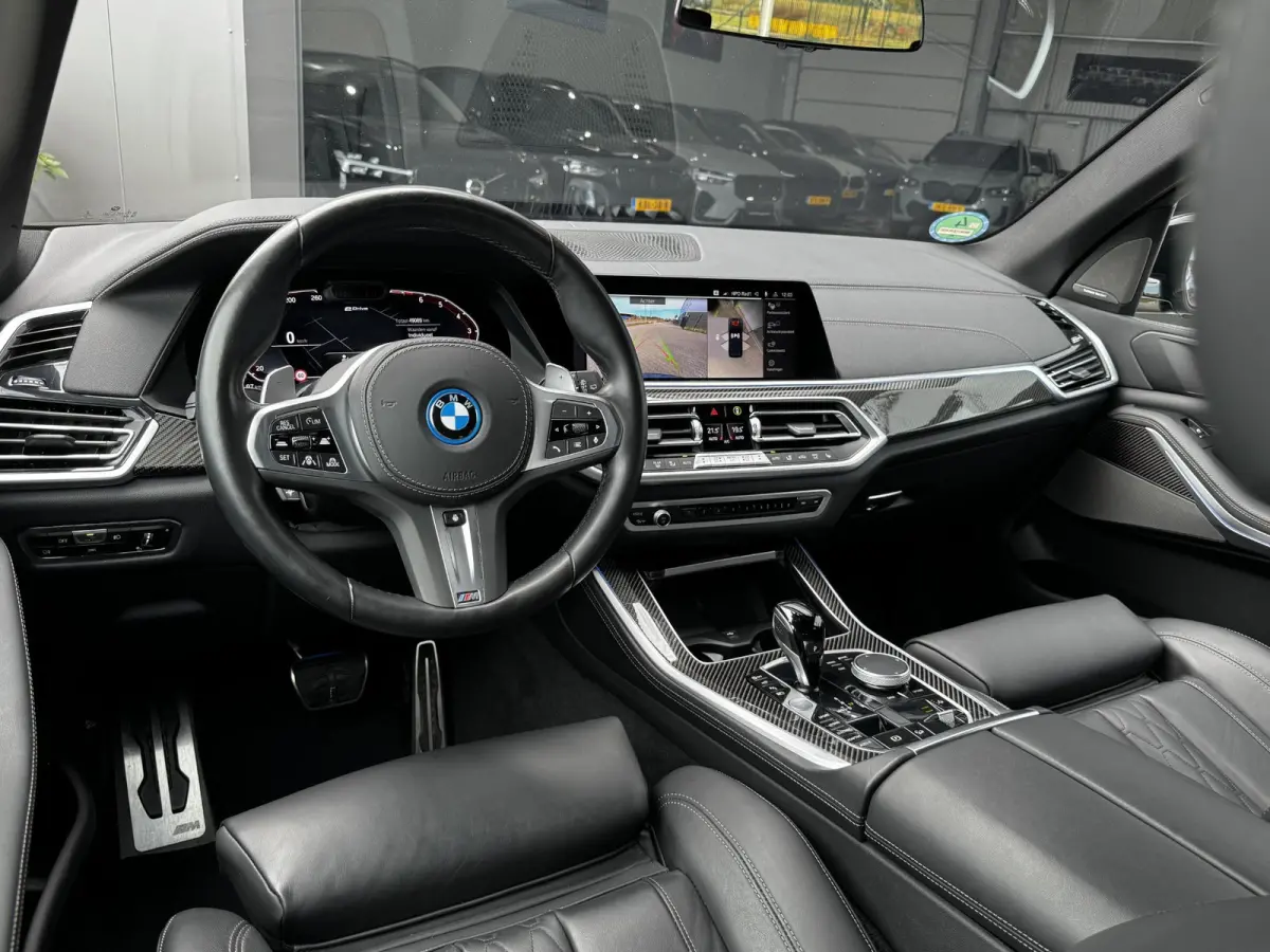 xDrive45e High Executive 398 PK | Carbon | Sky lounge | 4 wiel sturing | Trekhaak