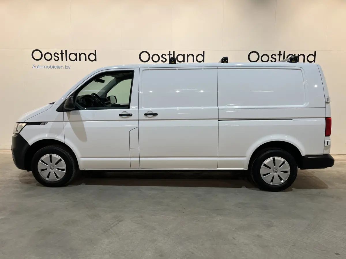 2.0 TDI L2H1 / Euro 6 / Schuifdeur L + R / Airco / CarPlay / Cruise Control  / Camera / Trekhaak / 3-Zits / 64.300 KM !!