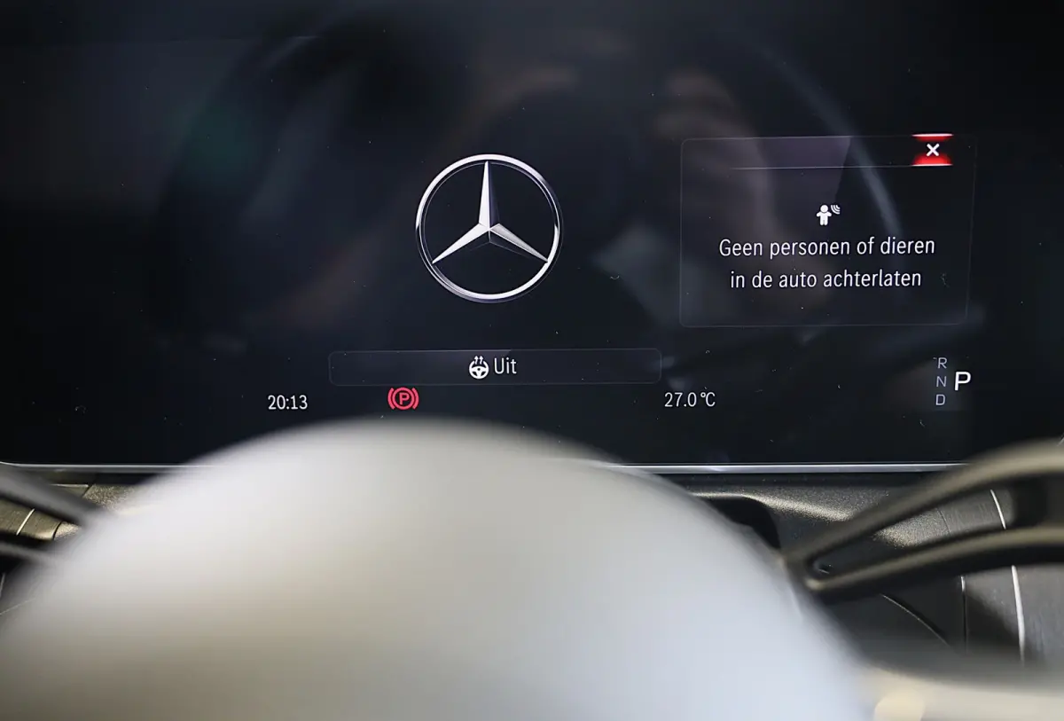 300 e AMG 53 Look / Head Up / Burmester / 360 Camera / Acc / Elek Stoelen / Memory / Open Pano / 20 Inch