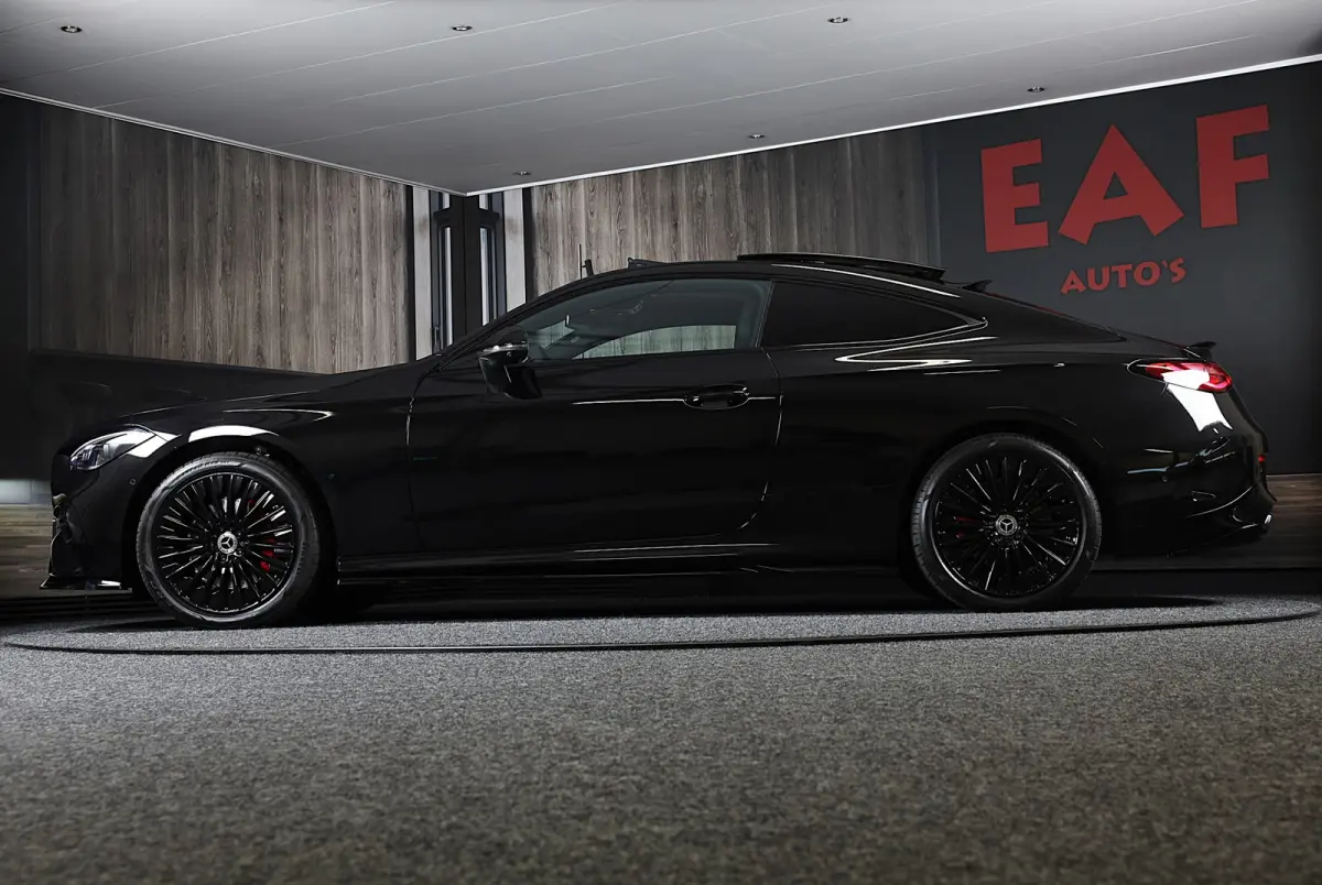 300 e AMG 53 Look / Head Up / Burmester / 360 Camera / Acc / Elek Stoelen / Memory / Open Pano / 20 Inch