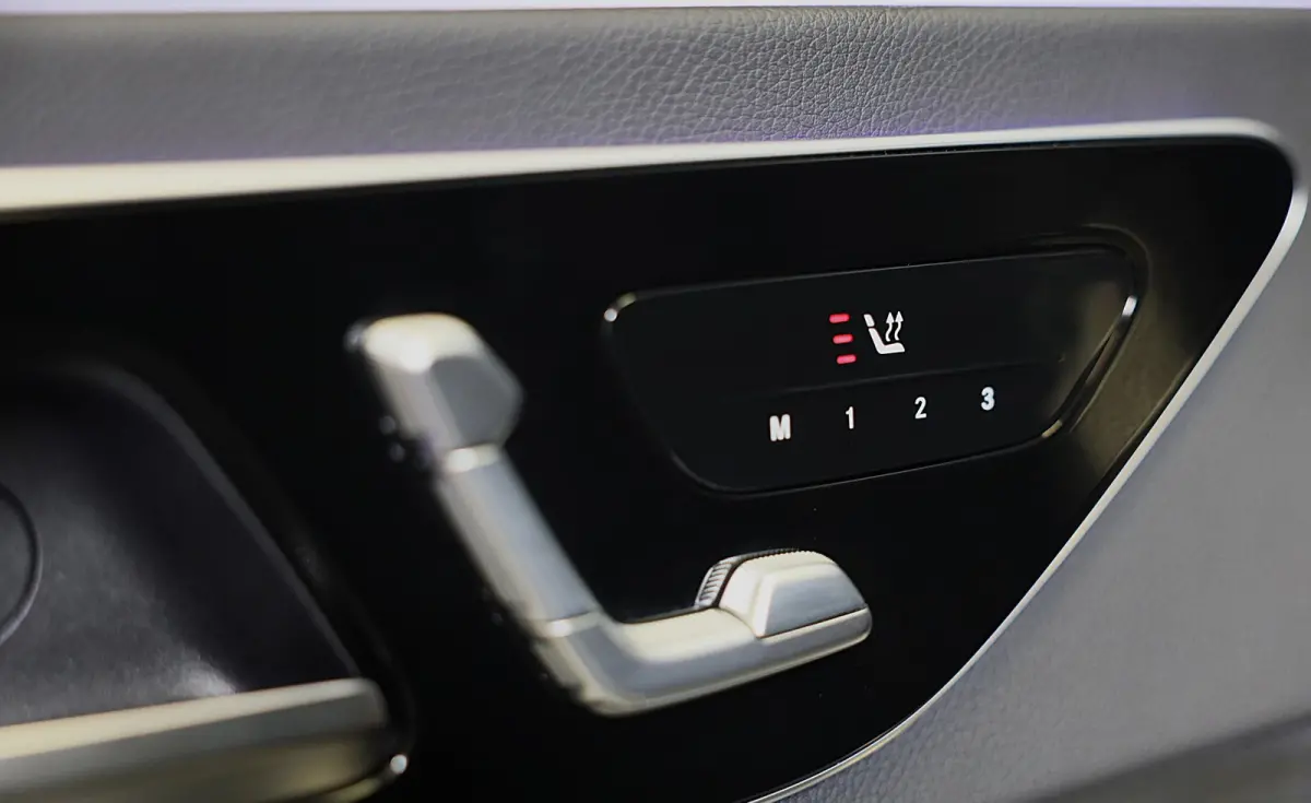 300 e AMG 53 Look / Head Up / Burmester / 360 Camera / Acc / Elek Stoelen / Memory / Open Pano / 20 Inch