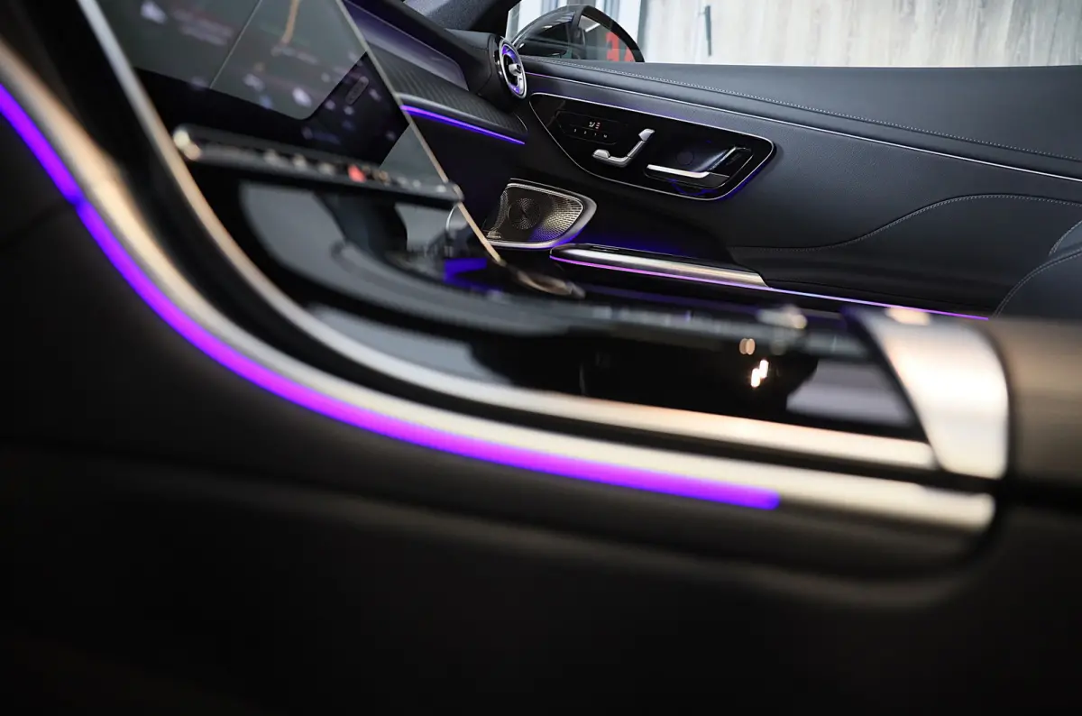300 e AMG 53 Look / Head Up / Burmester / 360 Camera / Acc / Elek Stoelen / Memory / Open Pano / 20 Inch