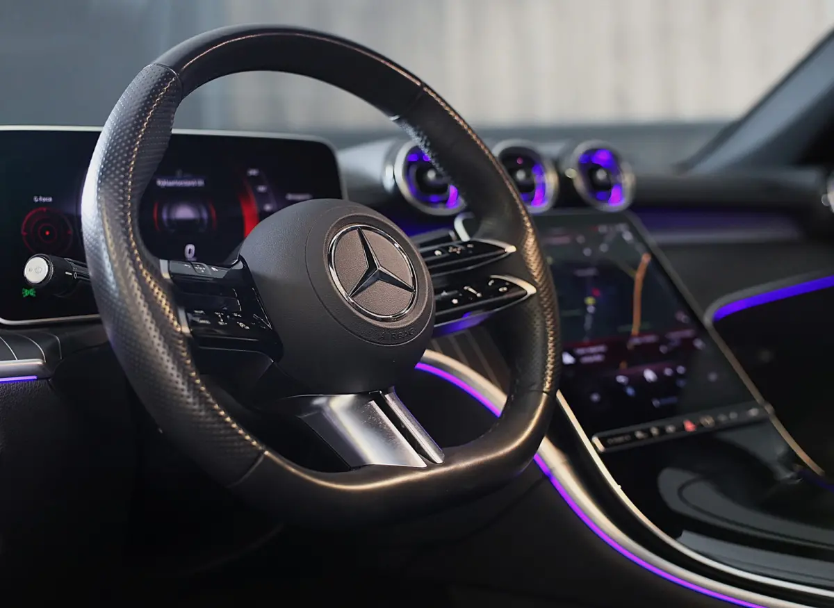 300 e AMG 53 Look / Head Up / Burmester / 360 Camera / Acc / Elek Stoelen / Memory / Open Pano / 20 Inch