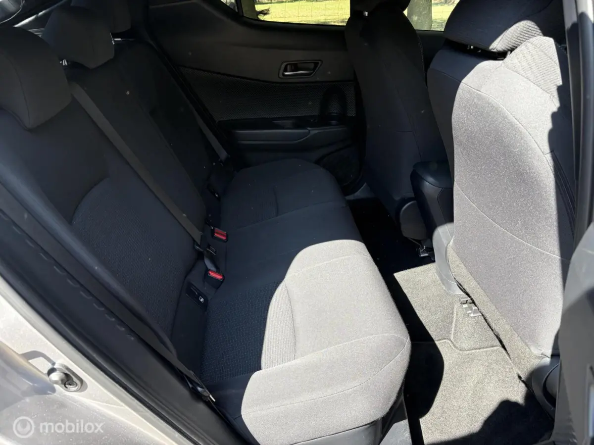1.8 Hybrid Bi-Tone JBL Keyless all in rijklaar
