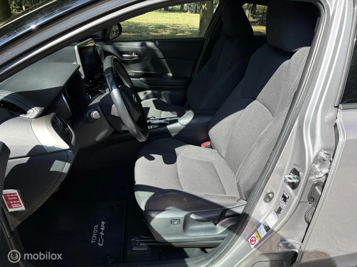 1.8 Hybrid Bi-Tone JBL Keyless all in rijklaar