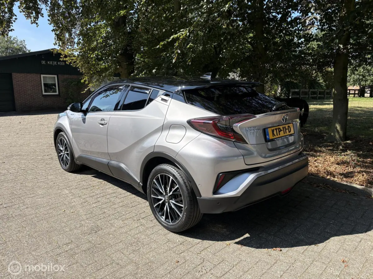 1.8 Hybrid Bi-Tone JBL Keyless all in rijklaar