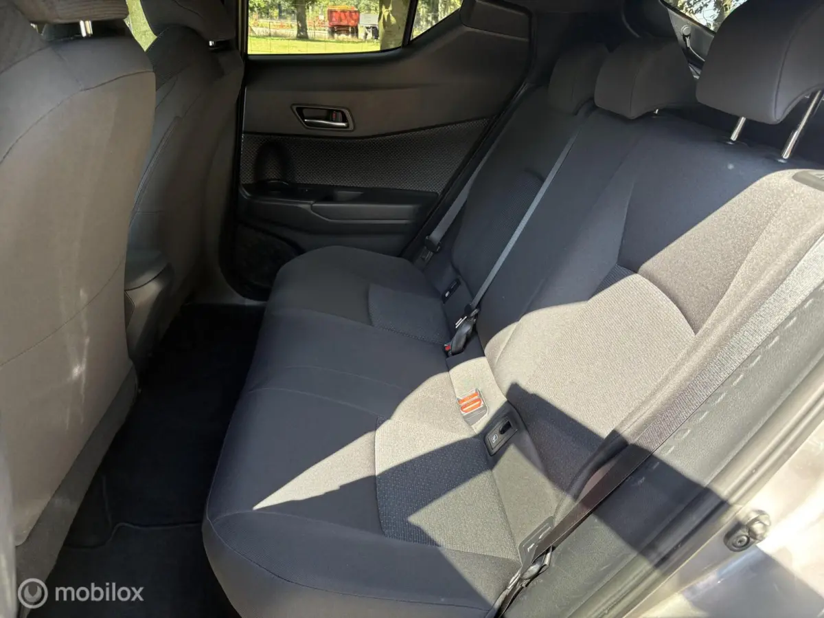1.8 Hybrid Bi-Tone JBL Keyless all in rijklaar