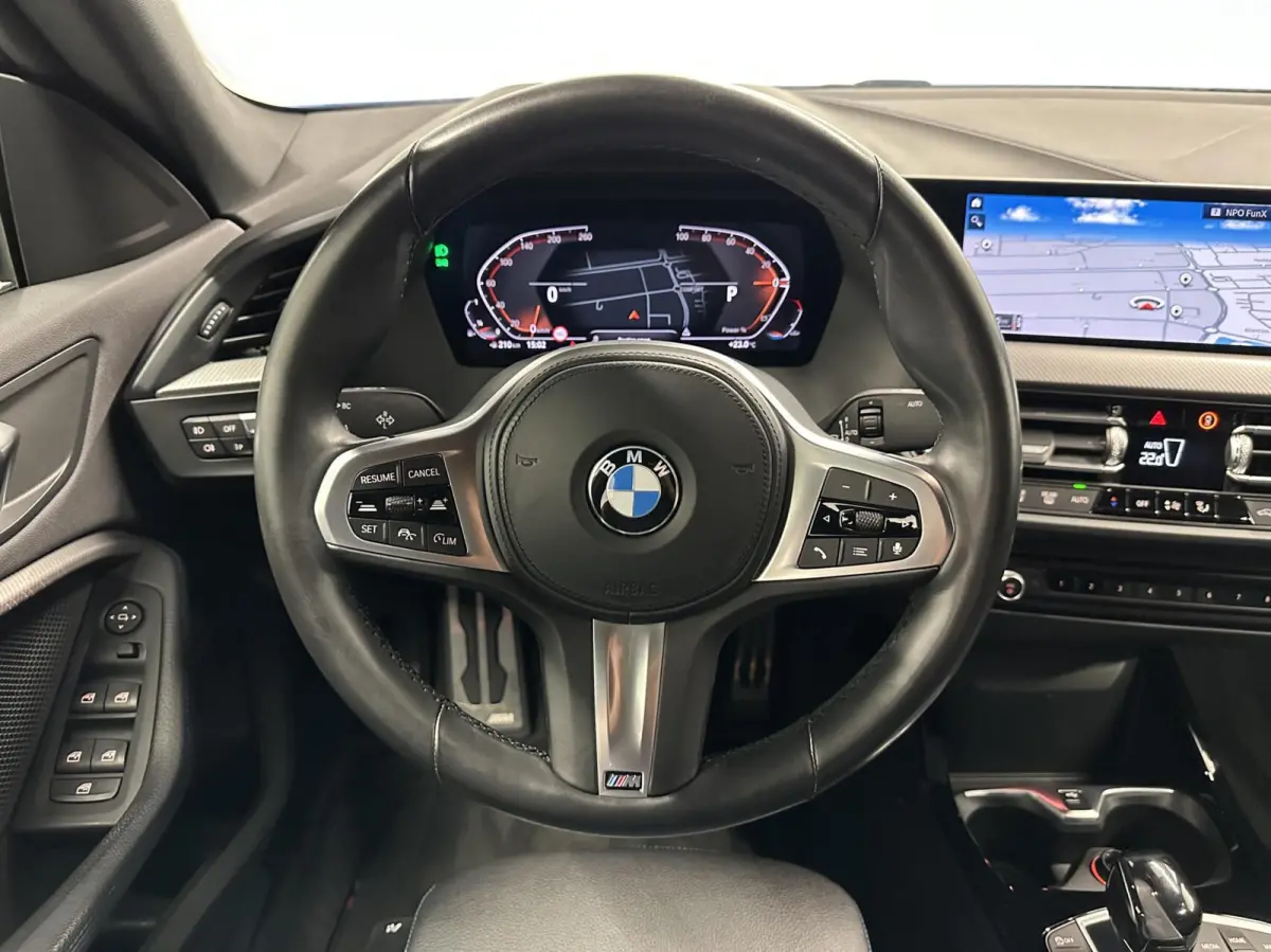 218i High Executive M Sport TREKHAAK CARPLAY NAVI ADAPTIEF CRUISE.