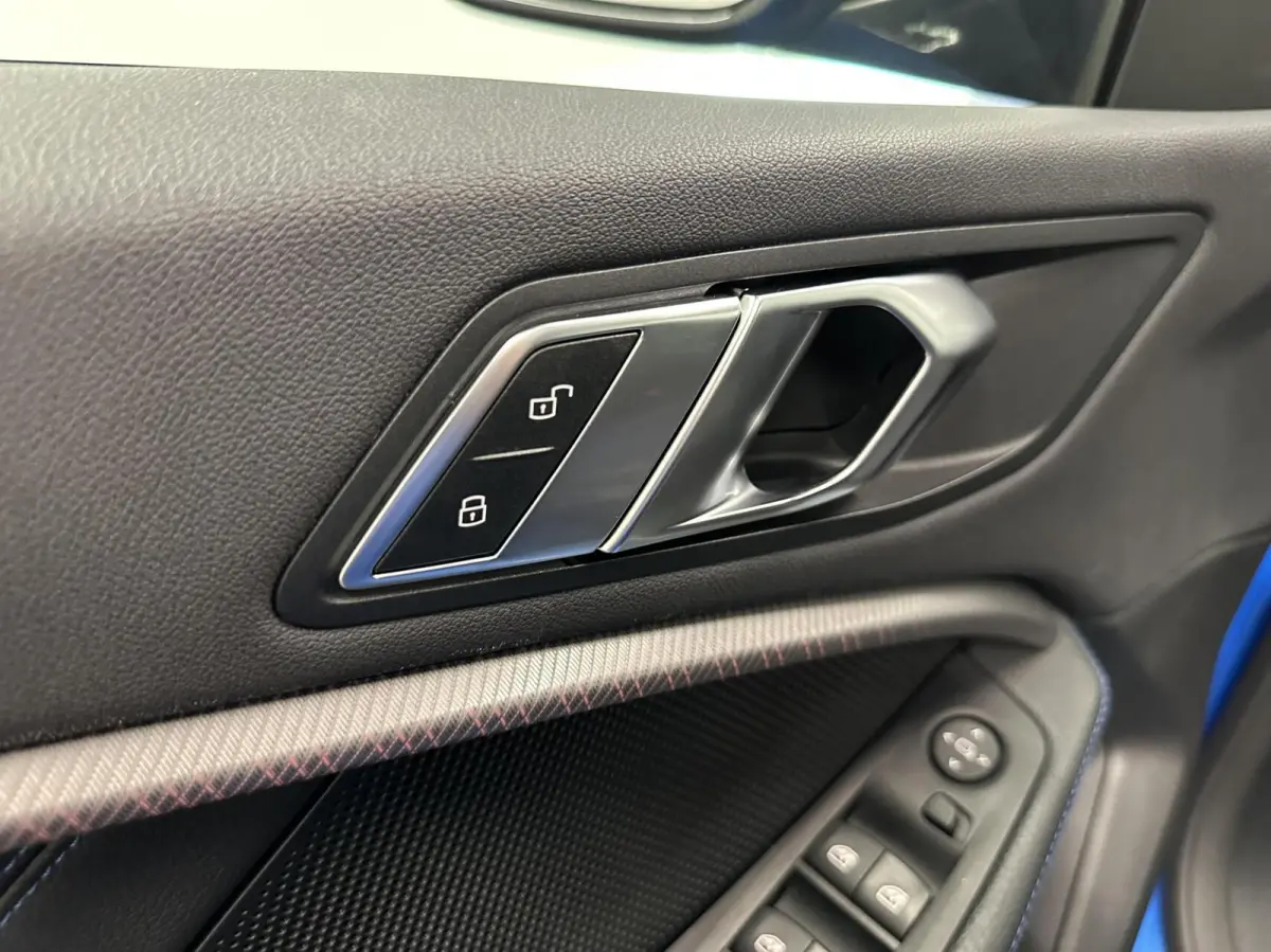 218i High Executive M Sport TREKHAAK CARPLAY NAVI ADAPTIEF CRUISE.