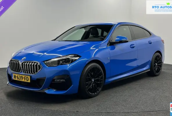 218i High Executive M Sport TREKHAAK CARPLAY NAVI ADAPTIEF CRUISE.