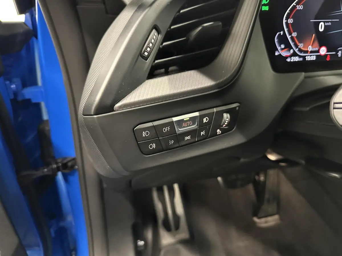 218i High Executive M Sport TREKHAAK CARPLAY NAVI ADAPTIEF CRUISE.