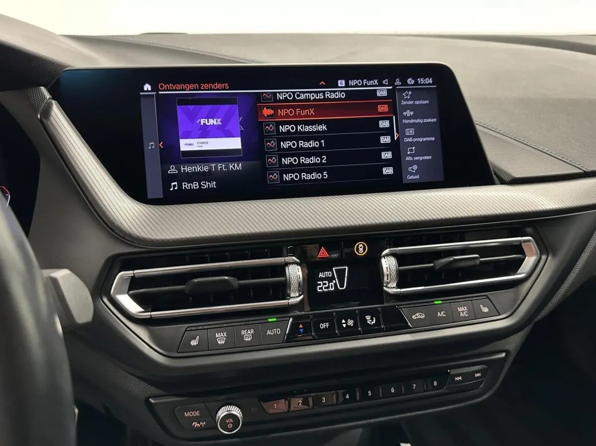 218i High Executive M Sport TREKHAAK CARPLAY NAVI ADAPTIEF CRUISE.
