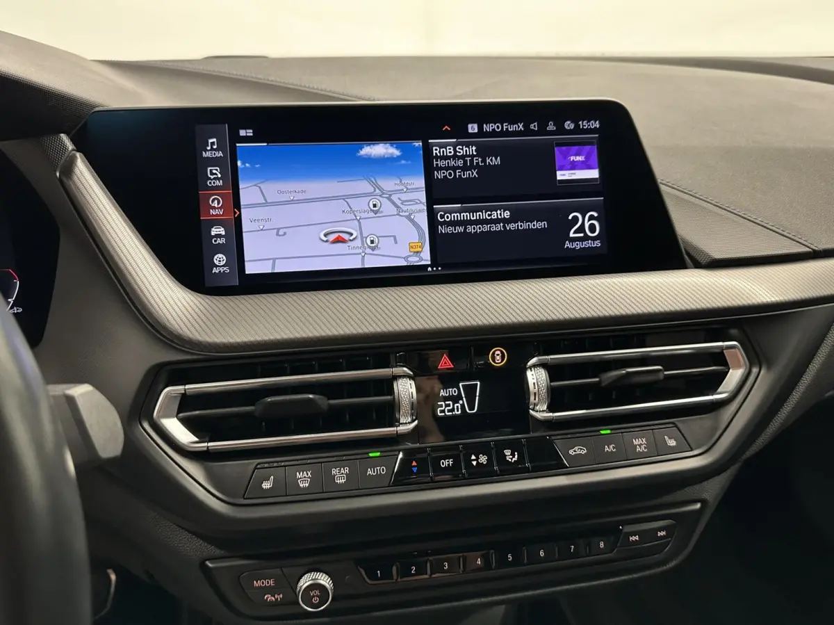 218i High Executive M Sport TREKHAAK CARPLAY NAVI ADAPTIEF CRUISE.
