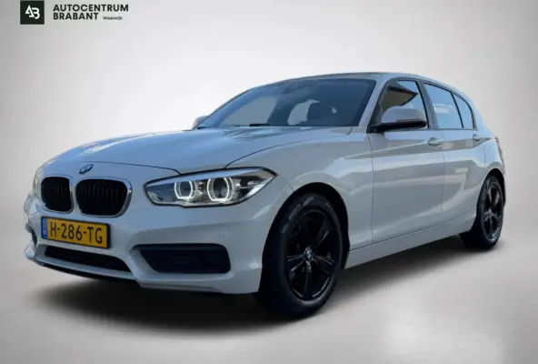 118i Corporate Lease High Executive (Perfect OndH, Navi, Trekhaak, Parkeersen V+A, StoelV, Leder, Climate Con, Etc)