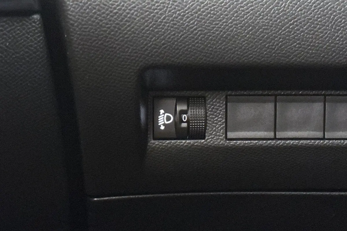 1.2 Hybrid 110 e-DCS6 Allure Apple CarPlay Climate Control 16"