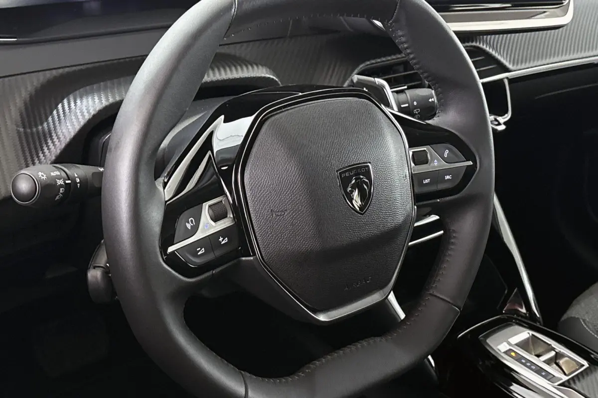 1.2 Hybrid 110 e-DCS6 Allure Apple CarPlay Climate Control 16"