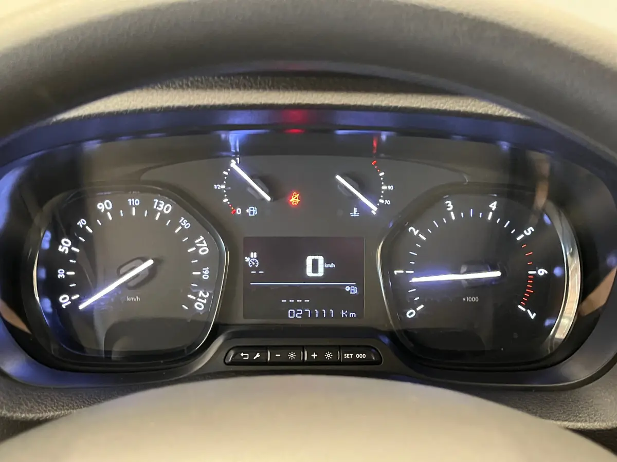 2.0 BlueHDI 145 S&S DC | Apple Carplay & Android Auto | Airco | Dubbele Cabine | | 2 zitplaatsen rechtsvoor | Achterdeuren met ruiten | Airco