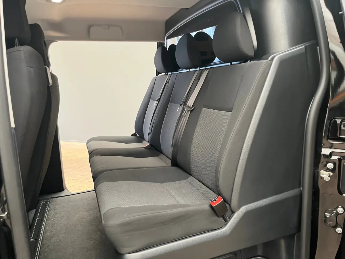 2.0 BlueHDI 145 S&S DC | Apple Carplay & Android Auto | Airco | Dubbele Cabine | | 2 zitplaatsen rechtsvoor | Achterdeuren met ruiten | Airco