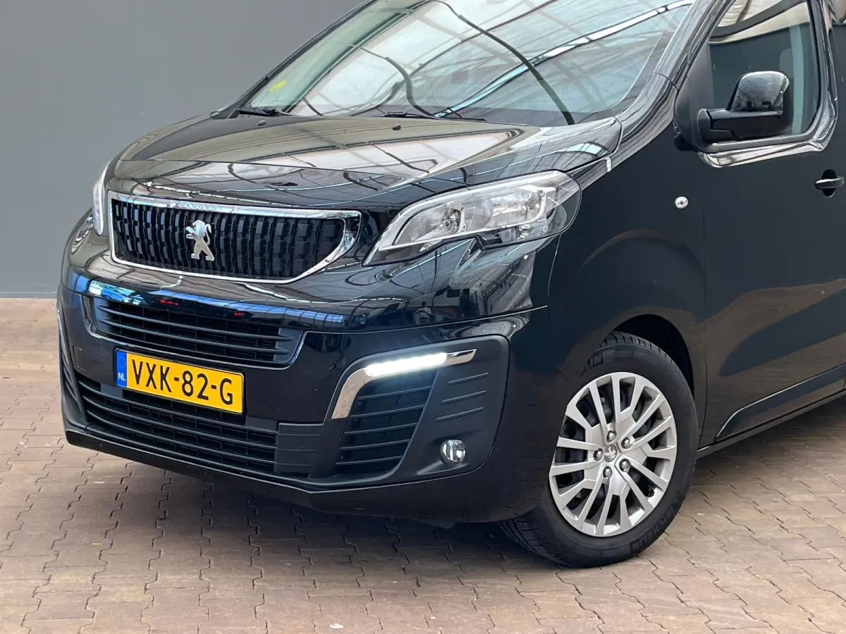 2.0 BlueHDI 145 S&S DC | Apple Carplay & Android Auto | Airco | Dubbele Cabine | | 2 zitplaatsen rechtsvoor | Achterdeuren met ruiten | Airco