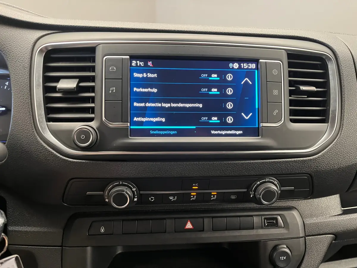 2.0 BlueHDI 145 S&S DC | Apple Carplay & Android Auto | Airco | Dubbele Cabine | | 2 zitplaatsen rechtsvoor | Achterdeuren met ruiten | Airco