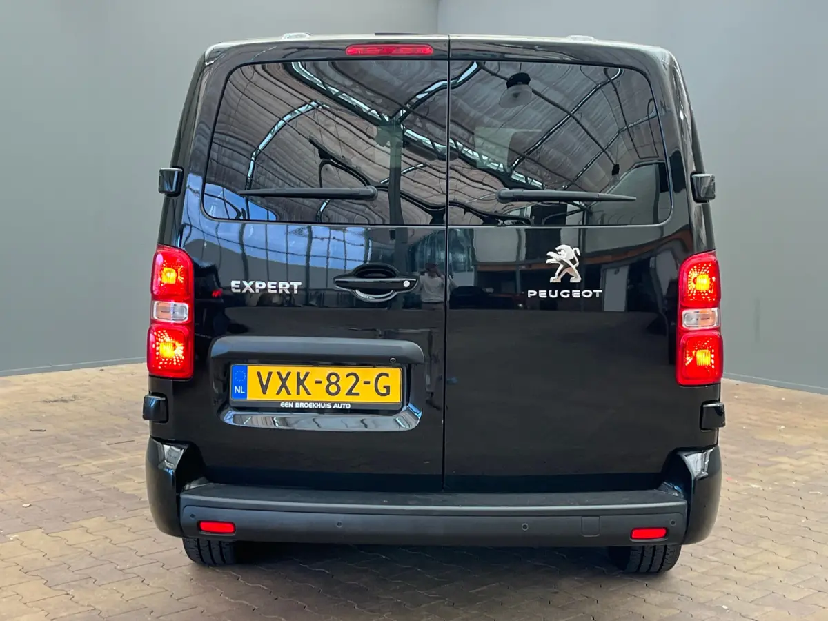 2.0 BlueHDI 145 S&S DC | Apple Carplay & Android Auto | Airco | Dubbele Cabine | | 2 zitplaatsen rechtsvoor | Achterdeuren met ruiten | Airco