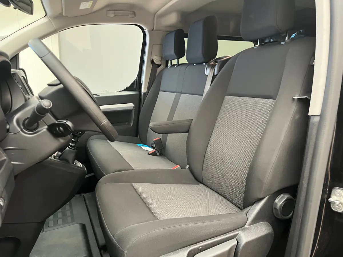 2.0 BlueHDI 145 S&S DC | Apple Carplay & Android Auto | Airco | Dubbele Cabine | | 2 zitplaatsen rechtsvoor | Achterdeuren met ruiten | Airco