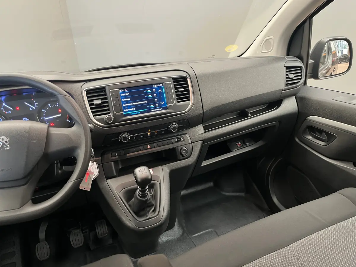 2.0 BlueHDI 145 S&S DC | Apple Carplay & Android Auto | Airco | Dubbele Cabine | | 2 zitplaatsen rechtsvoor | Achterdeuren met ruiten | Airco