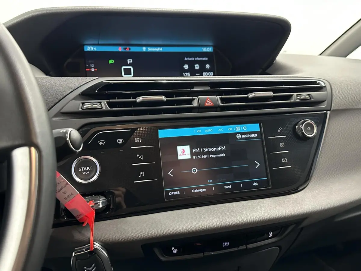 1.2 PureTech Shine CAMERA CARPLAY ECC CRUISE LM 26000 KM.