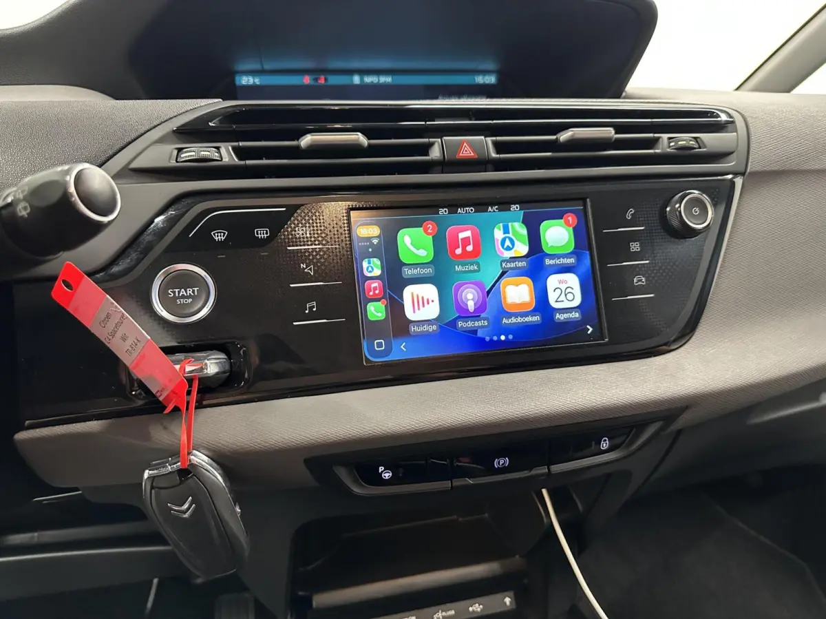 1.2 PureTech Shine CAMERA CARPLAY ECC CRUISE LM 26000 KM.