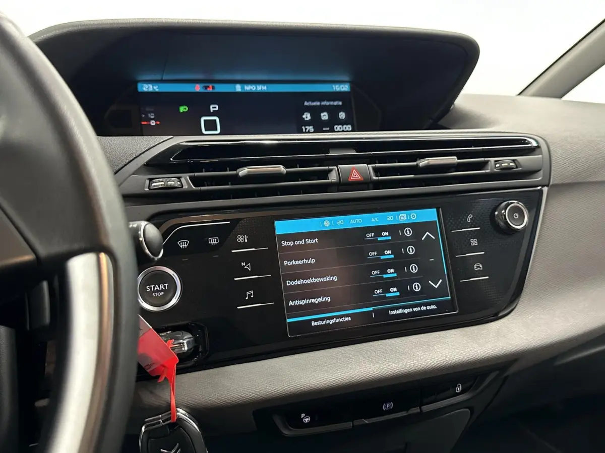 1.2 PureTech Shine CAMERA CARPLAY ECC CRUISE LM 26000 KM.