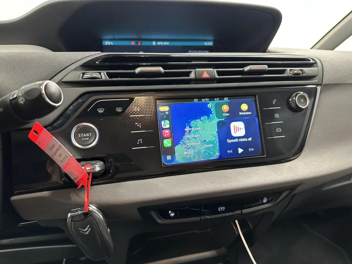 1.2 PureTech Shine CAMERA CARPLAY ECC CRUISE LM 26000 KM.