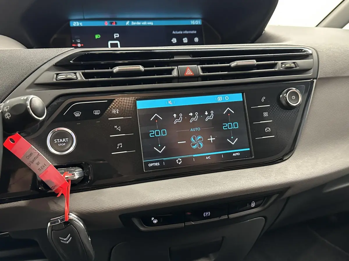 1.2 PureTech Shine CAMERA CARPLAY ECC CRUISE LM 26000 KM.