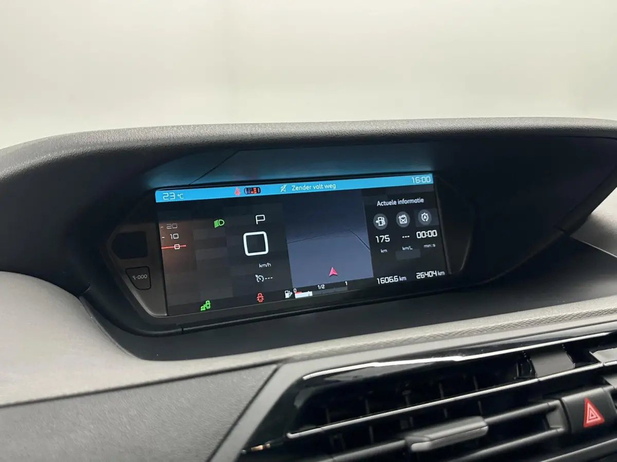 1.2 PureTech Shine CAMERA CARPLAY ECC CRUISE LM 26000 KM.