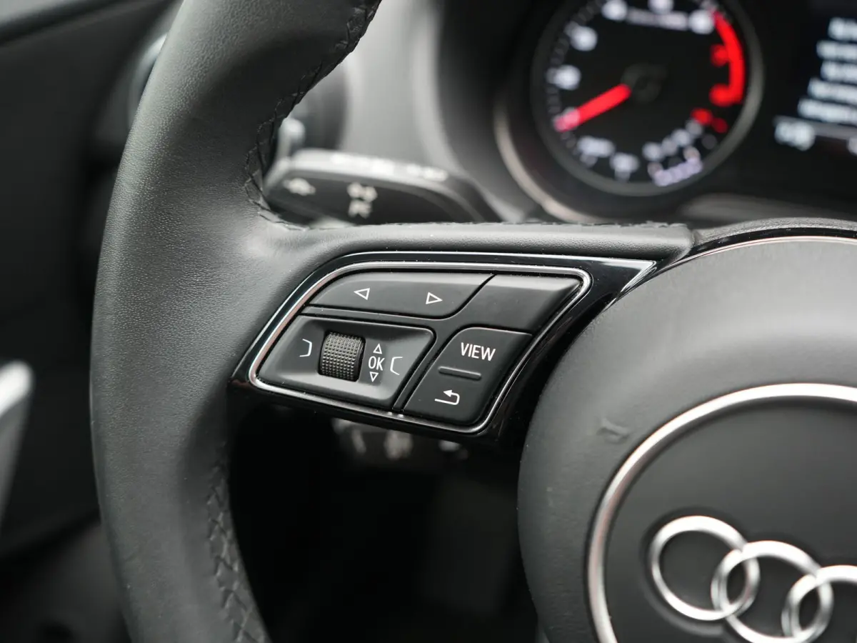 35 TFSI Advanced edition 150pk AUTOMAAT | Adaptive Cruise | Camera | Matrix LED | Keyless Entry | Voorstoelen Verwarmd | Apple Carplay | DAB | Lane Assist |