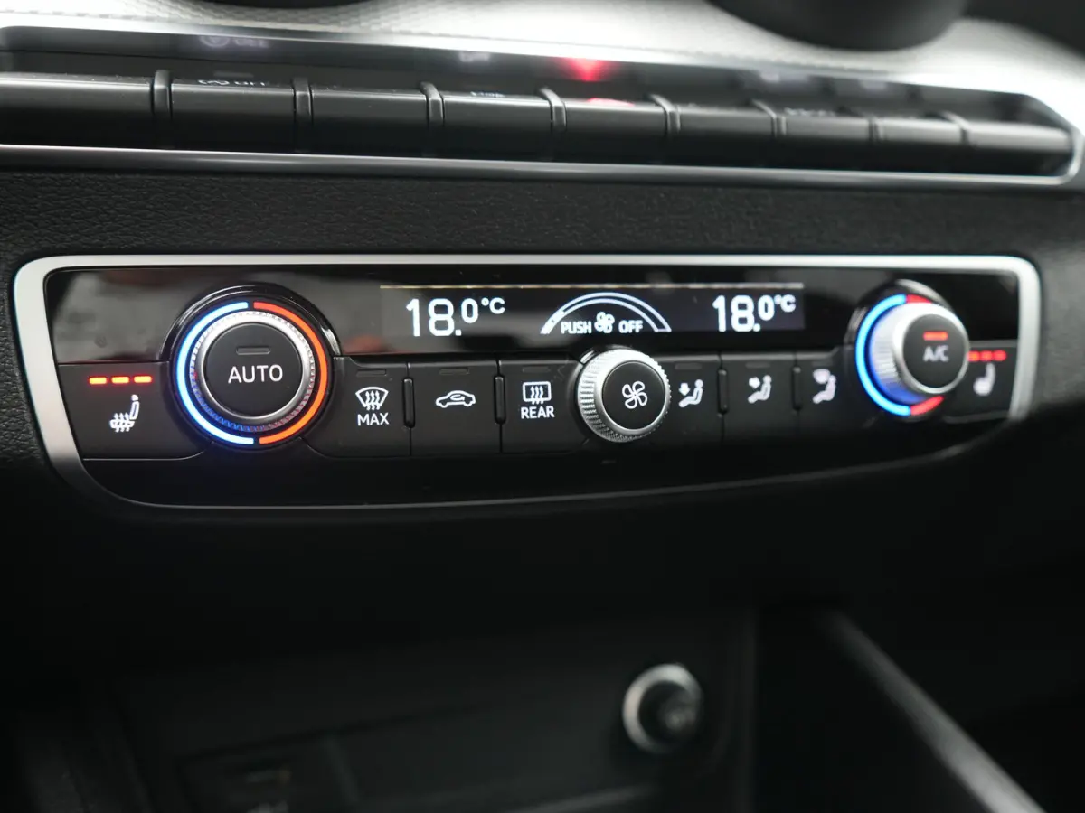 35 TFSI Advanced edition 150pk AUTOMAAT | Adaptive Cruise | Camera | Matrix LED | Keyless Entry | Voorstoelen Verwarmd | Apple Carplay | DAB | Lane Assist |