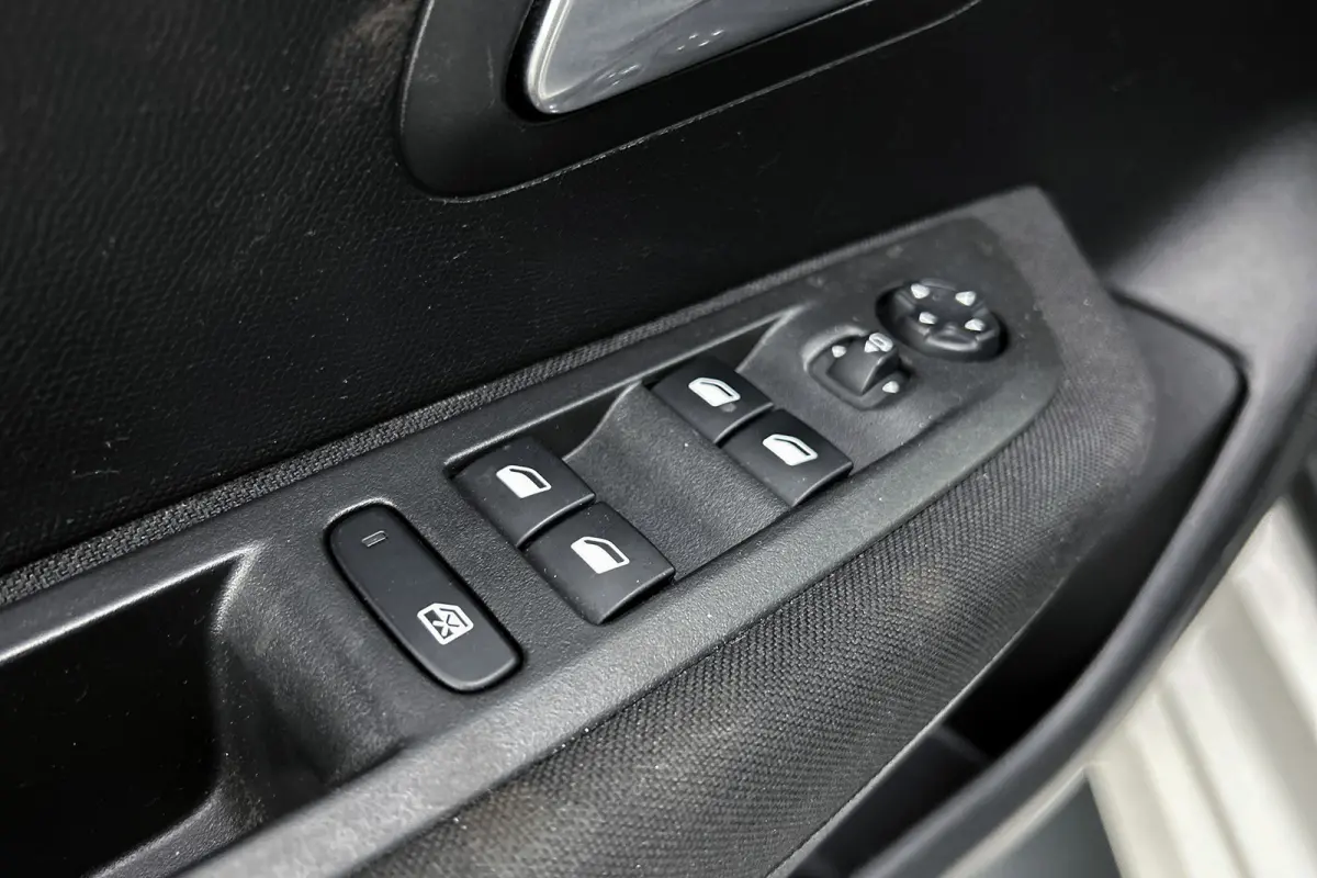 1.2 PureTech | LED | Airco | Navigatie | Apple Carplay
