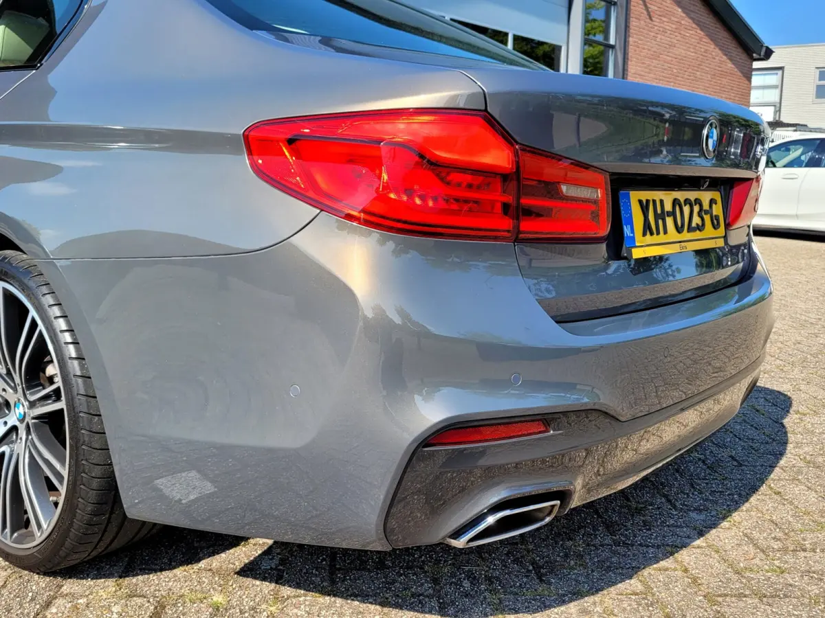 540i M-sport, Schuifdak, ACC, Trekhaak, VOL! (1e Eig. NL NAP) - Alvit Grau