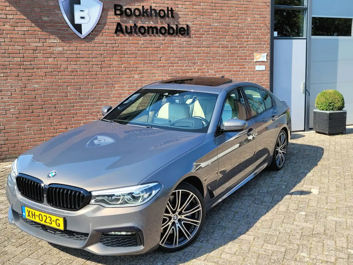 540i M-sport, Schuifdak, ACC, Trekhaak, VOL! (1e Eig. NL NAP) - Alvit Grau