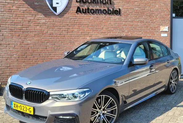 540i M-sport, Schuifdak, ACC, Trekhaak, VOL! (1e Eig. NL NAP) - Alvit Grau