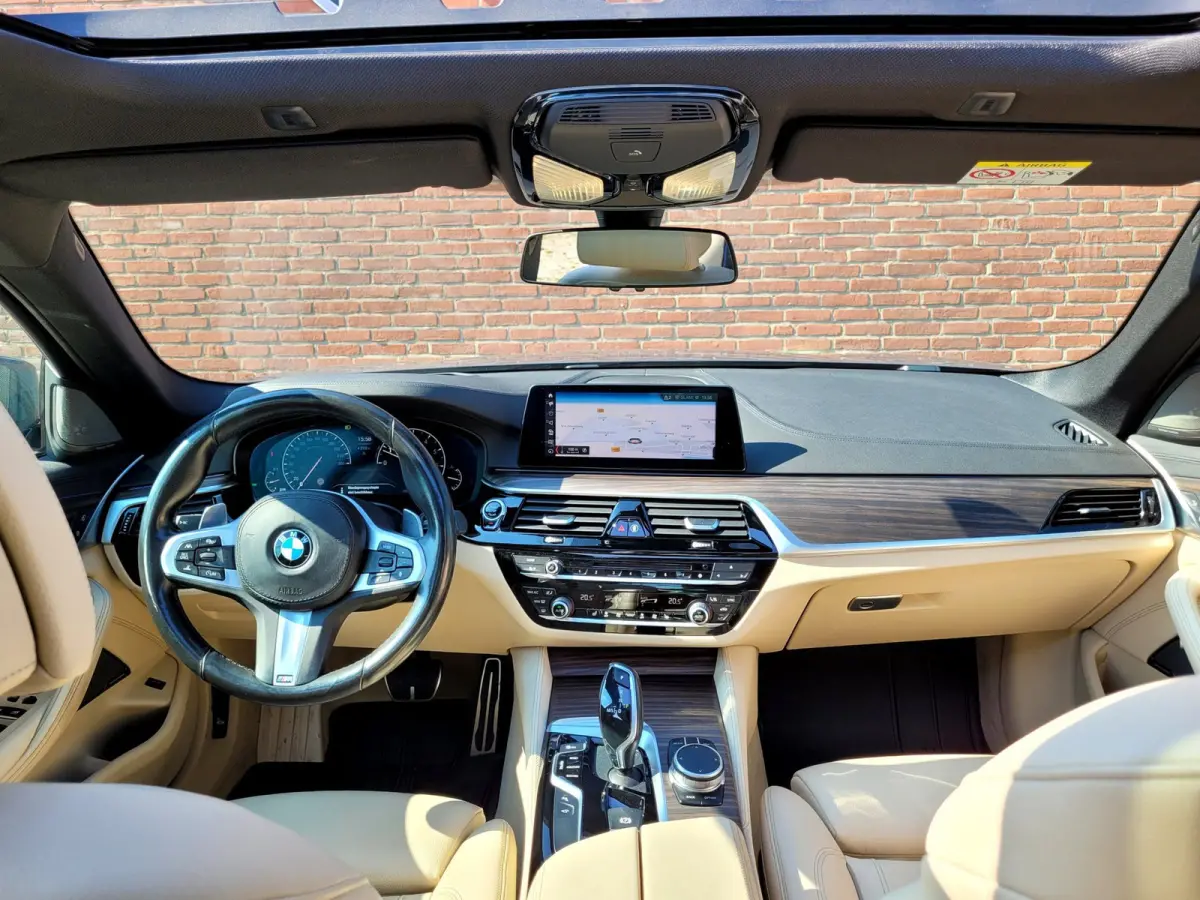 540i M-sport, Schuifdak, ACC, Trekhaak, VOL! (1e Eig. NL NAP) - Alvit Grau
