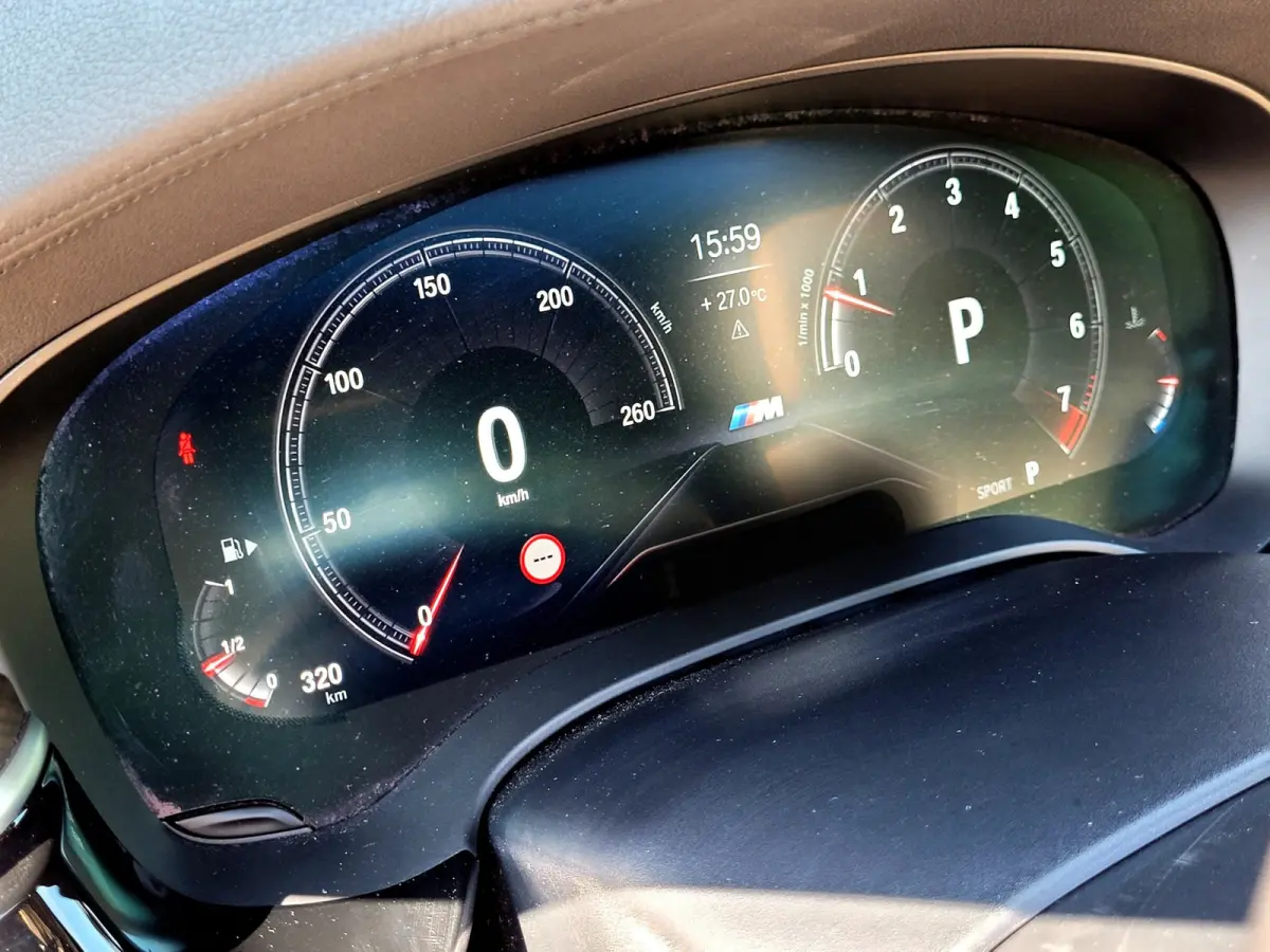 540i M-sport, Schuifdak, ACC, Trekhaak, VOL! (1e Eig. NL NAP) - Alvit Grau