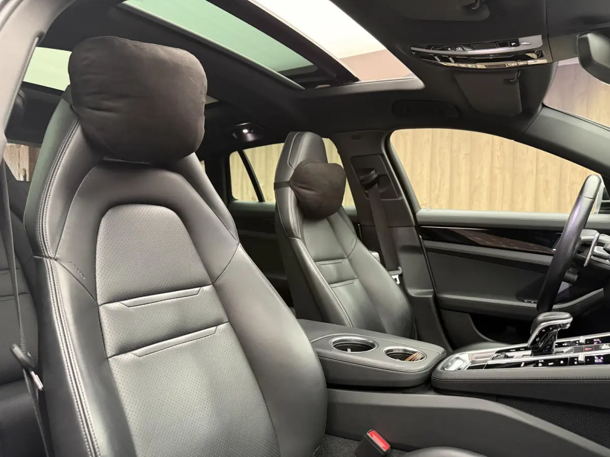2.9 4 E-Hybrid P Approved 03-2028