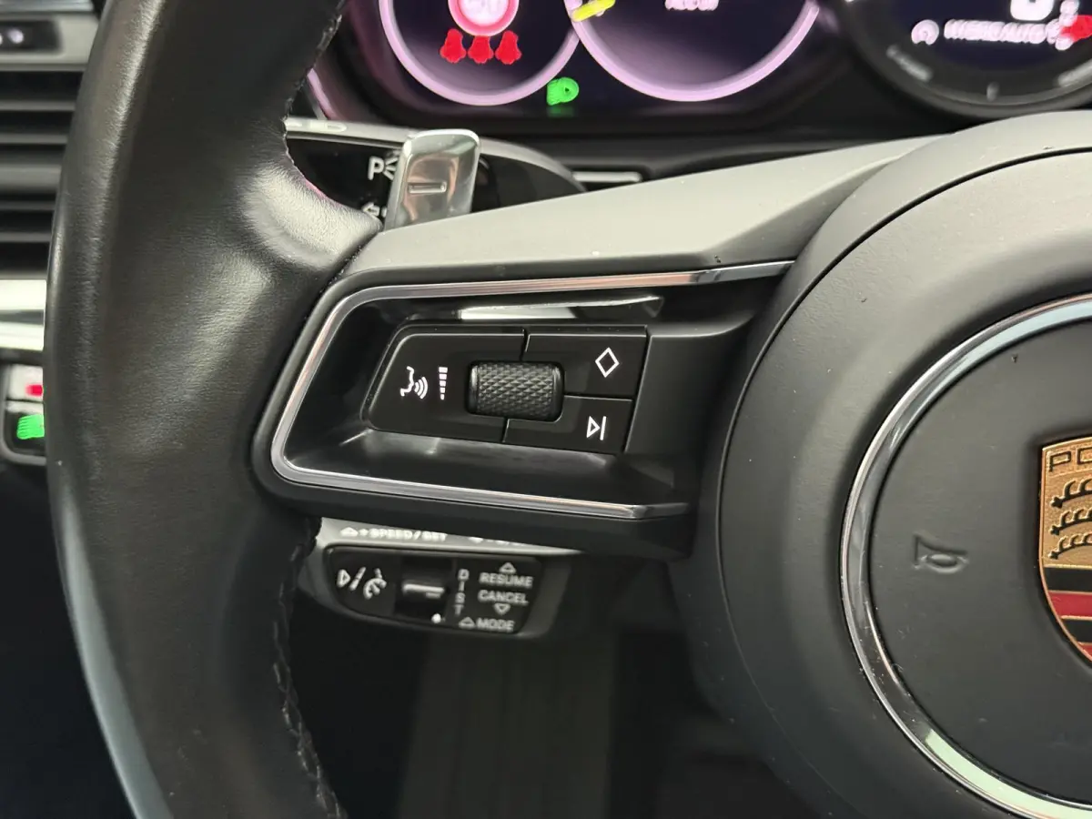 2.9 4 E-Hybrid P Approved 03-2028