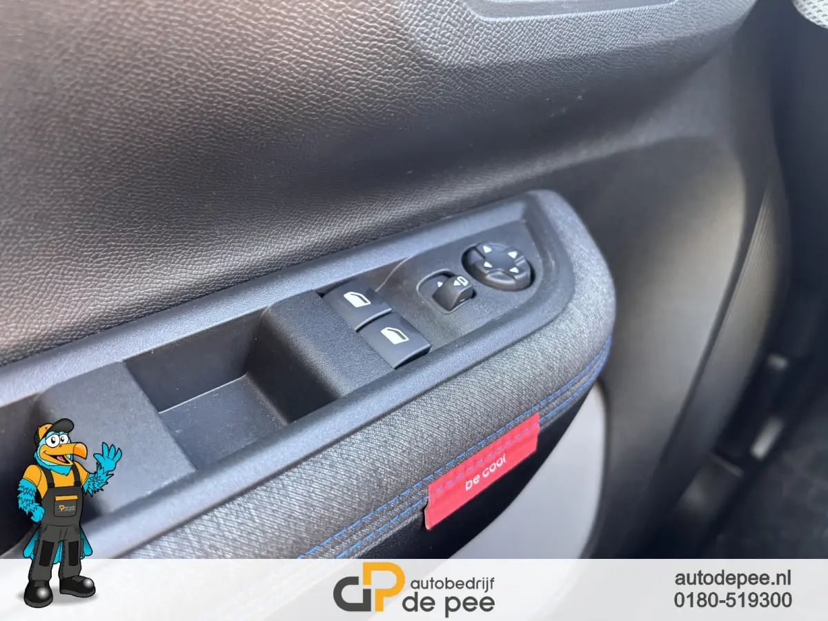 1.2 Turbo 100pk Plus GARANTIE/INCL.BTW/DISTRIBUTIEKETTING/CARPLAY/CRUISE/AIRCO/LICHTMETAAL rijklaarprijs!
