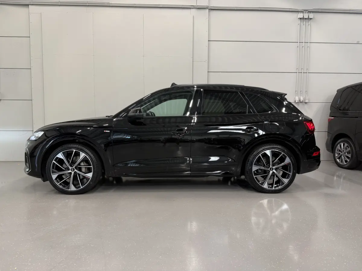 55 TFSI e quattro 3x S-Line PANO/LUCHTVERING/TREKHAAK/B&O/21"SQ5/MATRIX/ACC/SOH 98,6%/CARPLAY/STANDKACHEL/CAMERA/BLACK-OPTIC/MYTHOSSCHWARZ/VOLLEDIG AUDI DEALER HISTORIE,NET OH BEURT GEHAD